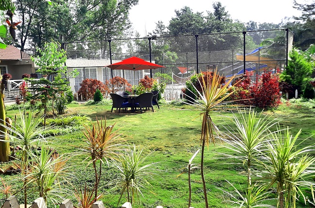 Resort with Garden Area Near Panchgani Mahabaleshwar